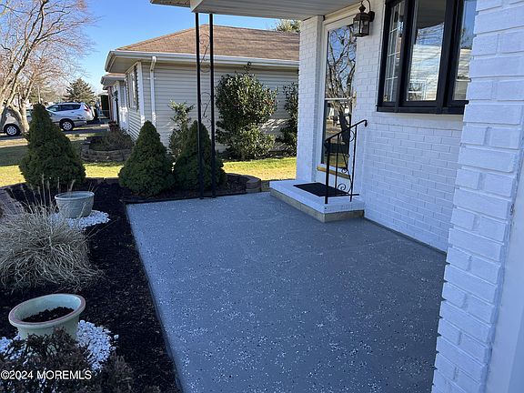 3rd image of 333 Barbados Drive