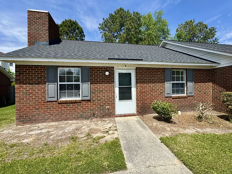 1405 A Angels End #A — Photo 1