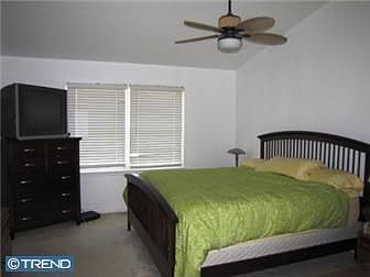 5th image of 24 Marble House Dr