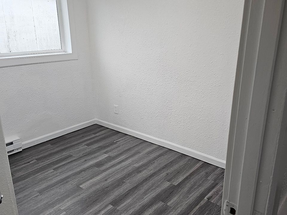 2nd image of 636 California Way #102