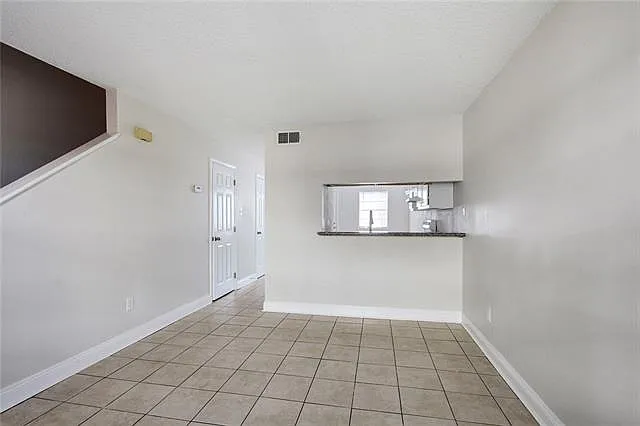 8897 Richmond Dr — Photo 5