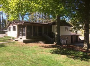 905 W Michigan St, New Buffalo, MI 49117