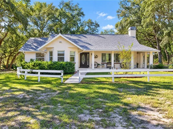2702 E Possum Ct, Inverness, FL 34452