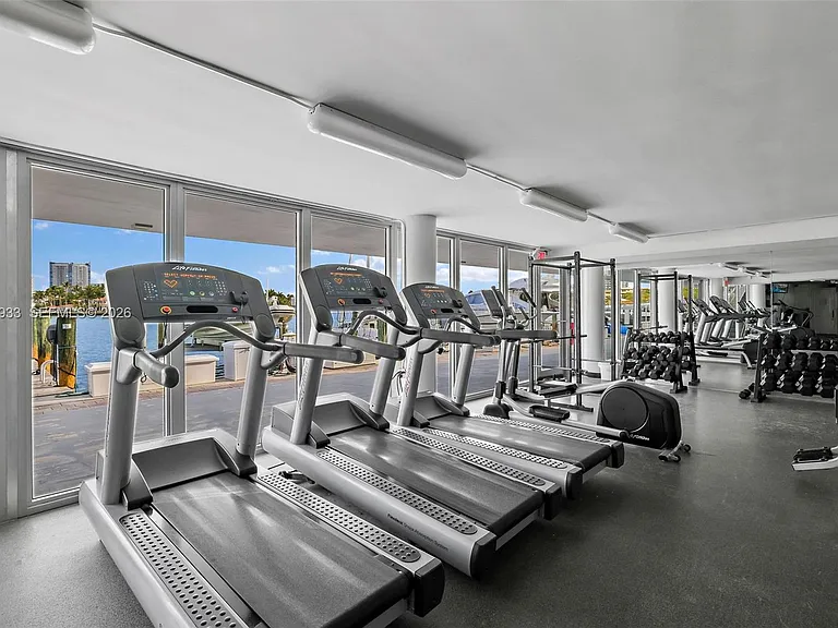 900 Bay Dr #419 — Photo 35