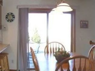 1028 Kimberton Ct, Sun Prairie, WI 53590