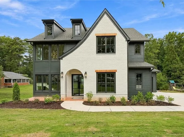 880 Austin Drive Rd SE, Smyrna, GA 30082