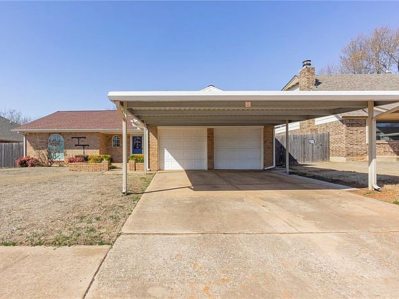 2nd image of 609 S Silver Leaf Dr