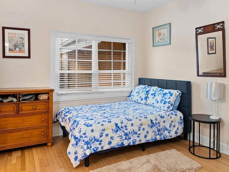 735 Colonial Rd — Photo 19