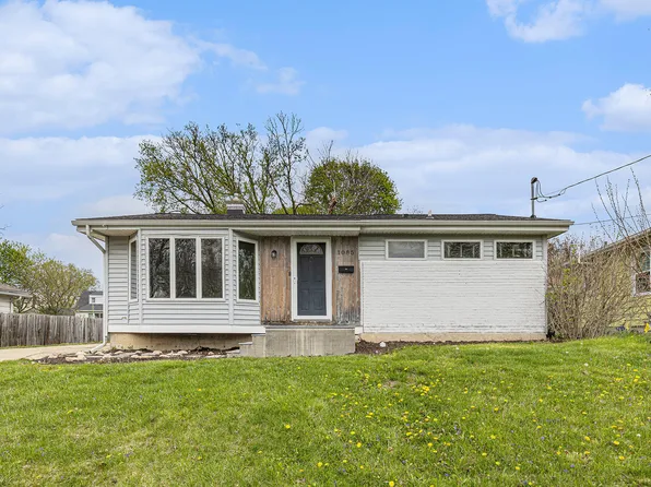 1085 Kentwood St NE, Grand Rapids, MI 49505