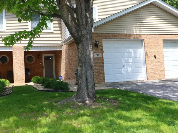 18 Forest Wood Ln, Park Forest, IL 60466