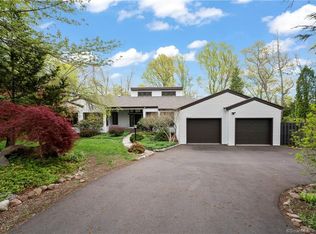 563 Gaylord Mountain Rd, Hamden, CT 06518