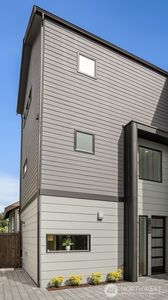 1120 NW 61st Street #B, Seattle, WA, 98107