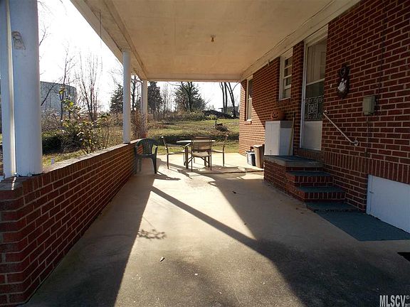 2nd image of 1408 Delwood Dr SW