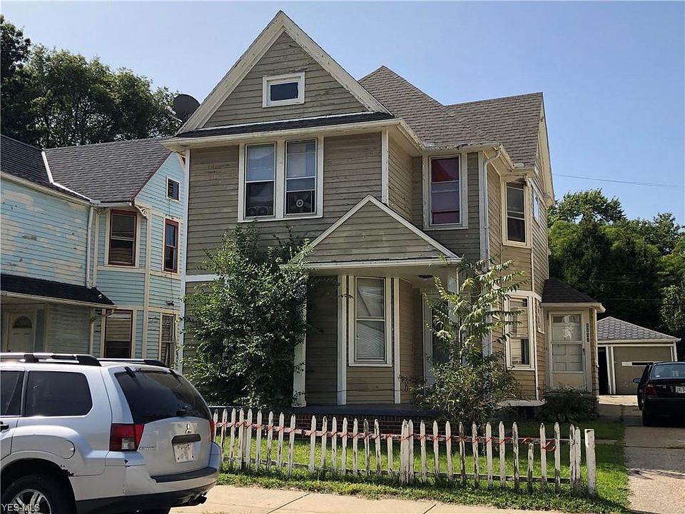 1st image of 1444 W 85th St