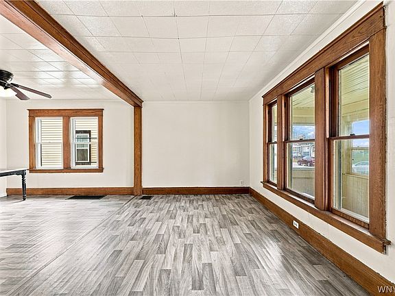 5th image of 64 Millicent Ave