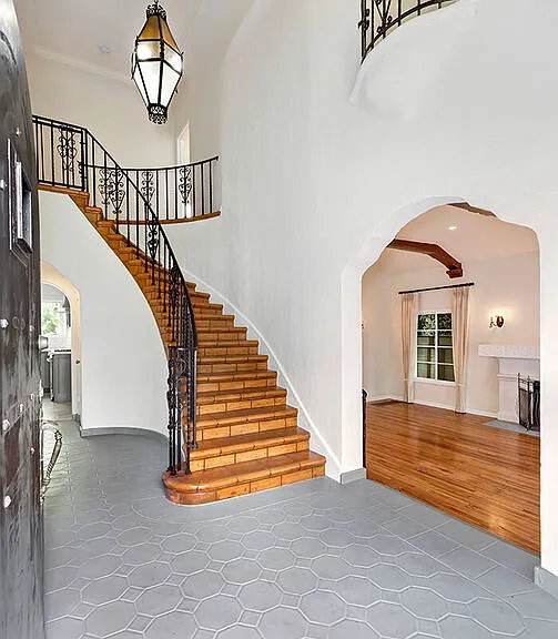 6348 Colgate Ave — Photo 2