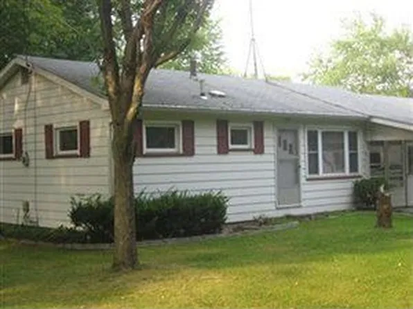 4512 Hill Rd, West Farmington, OH 44491