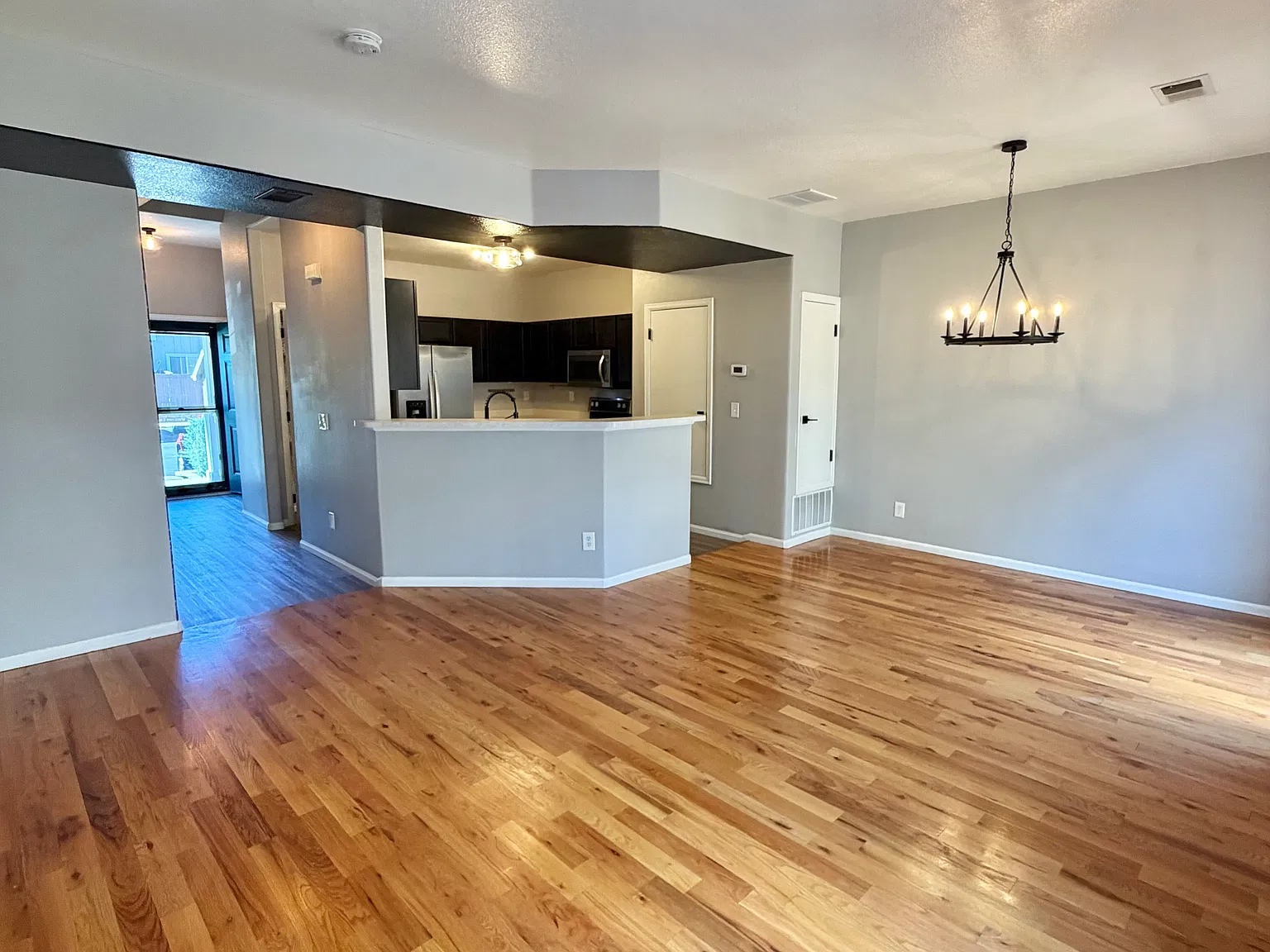 2 bed, 2.5 bath, 1288 sqft, $2,195 — Photo 4