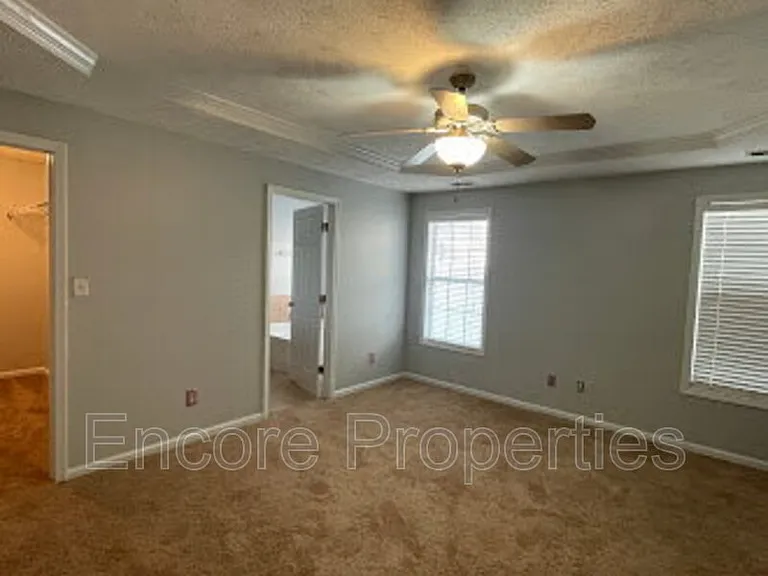 1240 Chimney Swift Dr — Photo 10