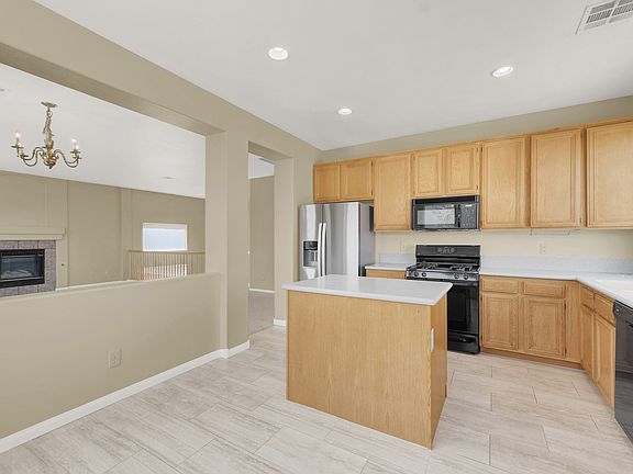 #GuardianRealty 224 Emerlad Vista Way Summerlin Rental Home kitchen with island_08142025