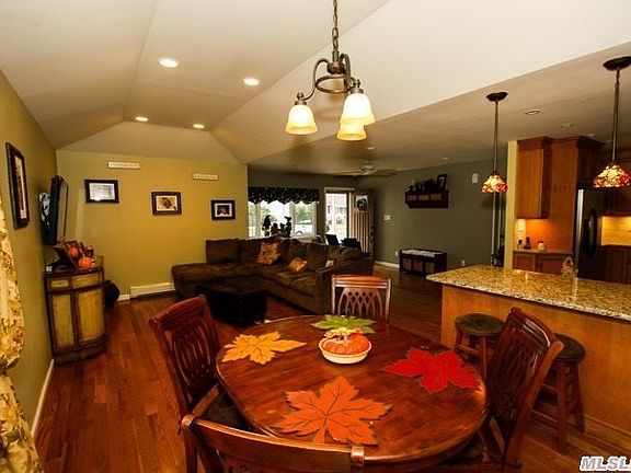 4th image of 19 Dollard Dr