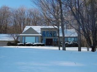 13 Lori Ct, Pittsfield, MA 01201