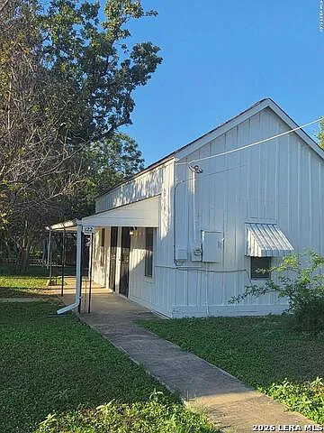 122 Lone Star Blvd