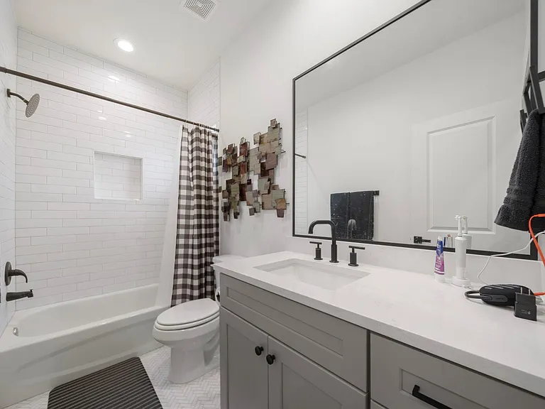 1503 Evelyn St — Photo 19