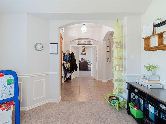 4th image of 311 Equine Ln