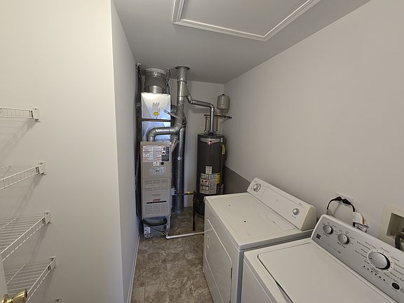 2nd image of 2090 Limestone Ln