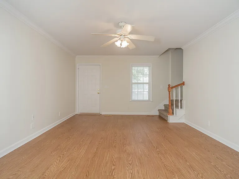 1527 Dodd Trl — Photo 3