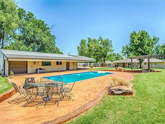 2nd image of 307 S Lakehoma Dr