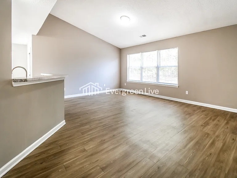 1000 Hamilton Place Cir — Photo 3