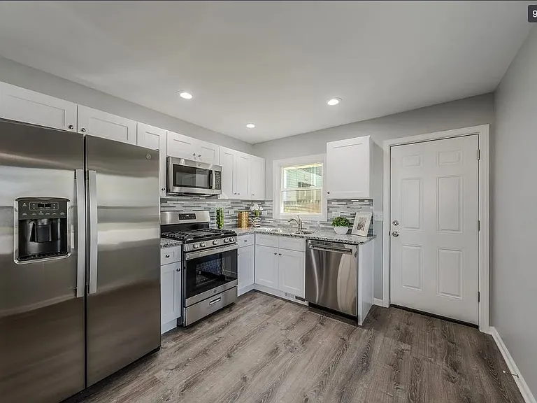 423 S Westmore Ave #3 — Photo 10