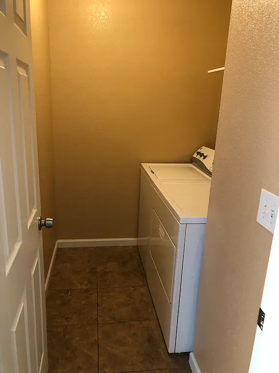 3 bed, 1178 sqft, $2,400 — Photo 3