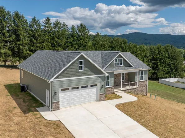 76 Baron Ct S, Union Township, PA 15445