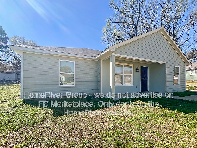 1st image of 3804 Lake Park Cv