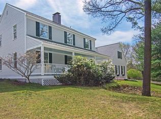 28 Queens River Dr, South Kingstown, RI 02892