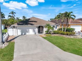 829 103rd Ave N, Naples, FL 34108