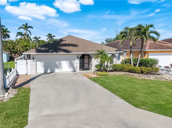 829 103rd AVE N, NAPLES, FL 34108