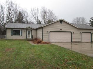 845 Griffith St, Osceola, IN 46561