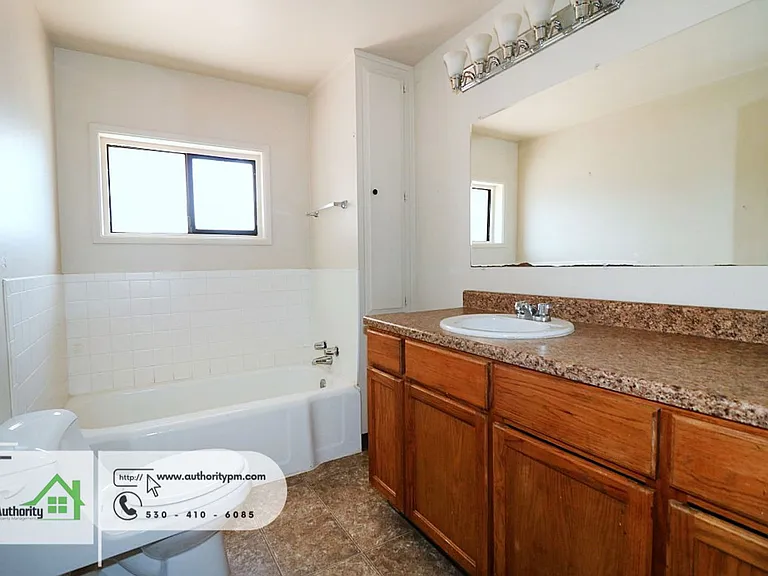 1830 Rosaline Ave — Photo 10