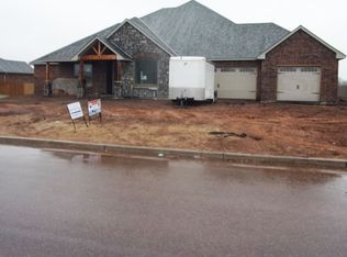 1408 NE 61st St, Lawton, OK 73507