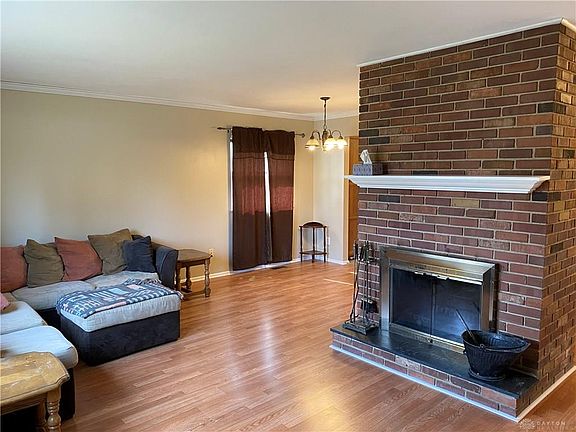 3rd image of 2404 West Ave