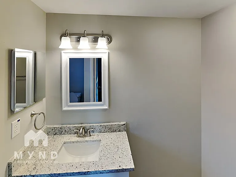 7606 Woodland Oaks Ct — Photo 9