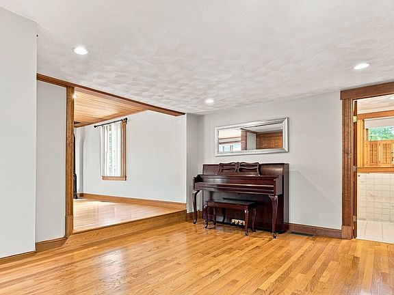 5th image of 18 Gordon Rd