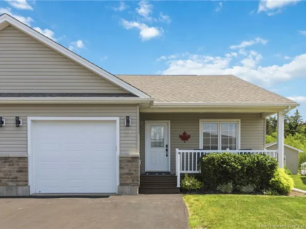 37 Golden St, Moncton, NB E1G 5T3