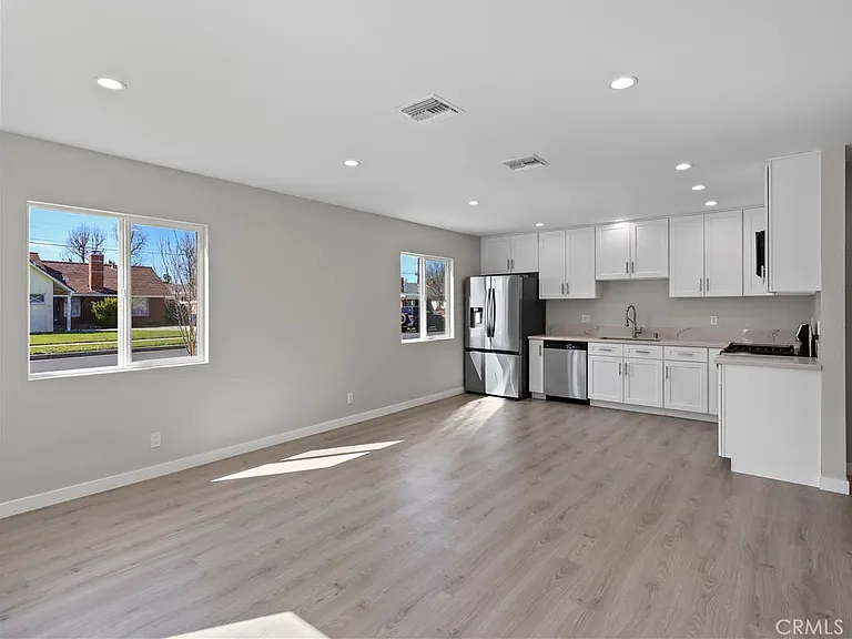 7318 Leescott Ave — Photo 7
