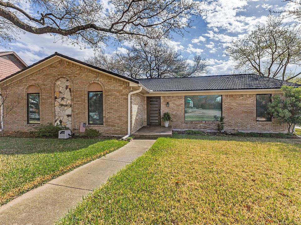 1st image of 9512 Fallbrook Dr