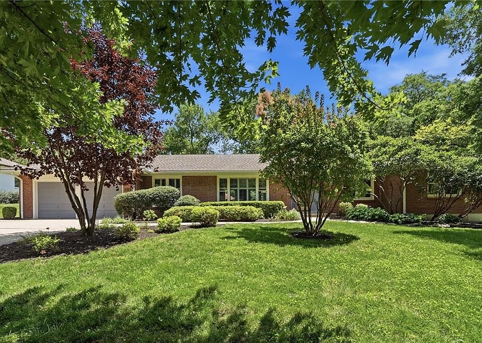 1st image of 9821 Pembroke Ln